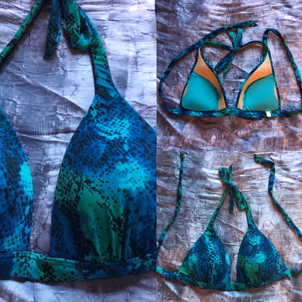 ✨VS snake skin push up bikini top✨